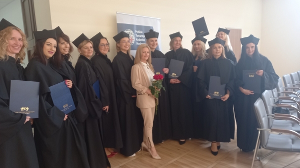 Absolwenci kierunku Koder Medyczny Studiów Podyplomowych na Wydziale Zdrowia Publicznego SUM w Bytomiu odebrali dyplomy