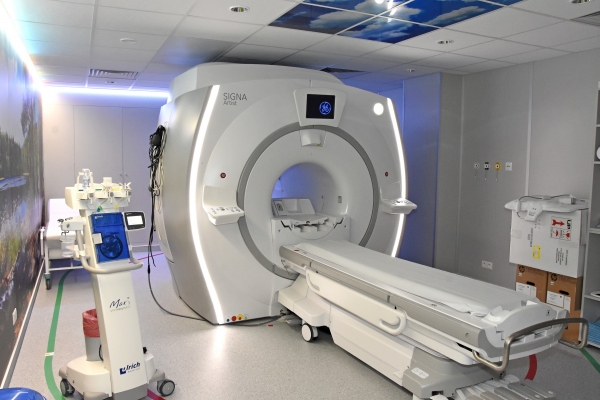 W Uniwersyteckim Centrum Klinicznym im. prof. Kornela Gibińskiego w Katowicach w lokalizacji Medyków 14 otwarto nową Pracownię Rezonansu Magnetycznego.