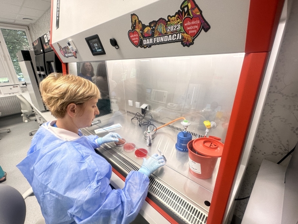 W Uniwersyteckim Centrum Klinicznym w Katowicach powstała nowoczesna Pracownia Diagnostyki Mikrobiologicznej