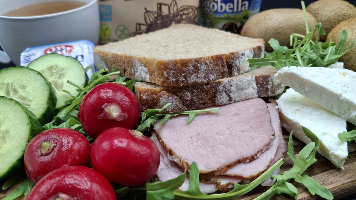 śniadanie z ograniczeniem łatwoprzyswajalnych węglowodanów