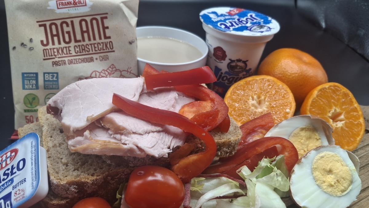 śniadanie z ograniczeniem łatwoprzyswajalnych węglowodanów