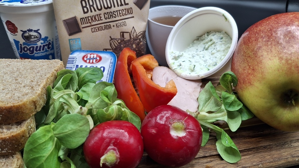 śniadanie z ograniczeniem łatwoprzyswajalnych węglowodanów