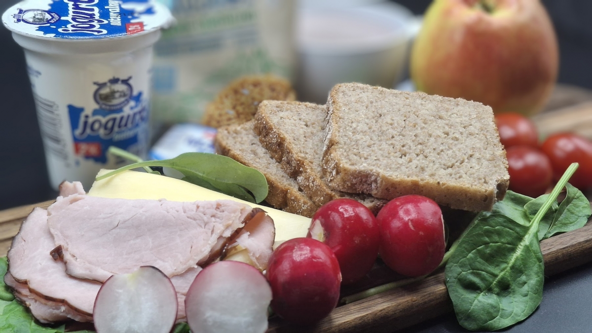 śniadanie z ograniczeniem łatwoprzyswajalnych węglowodanów