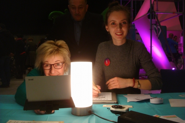 „Oczy wrotami do mózgu - jak energia światła pobudza aktywność człowieka” - wyjątkowe stoisko na Śląskim Festiwalu Nauki!