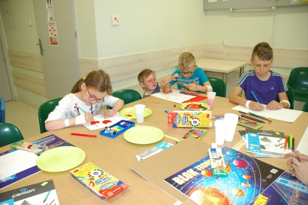 Artystyczny Dzień Dziecka na Oddziale Okulistyki Dziecięcej