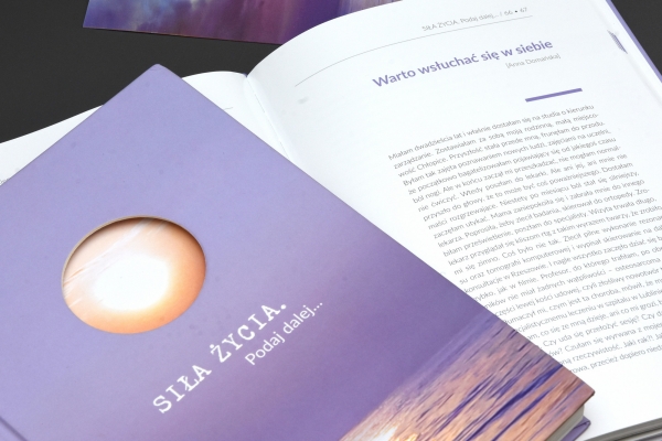 "Siła życia. Podaj dalej..."