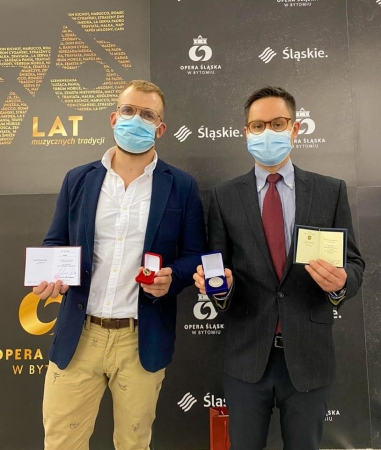 Zarażeni dobrem - artyści i lekarze w podziękowaniu pracownikom ochrony zdrowia”