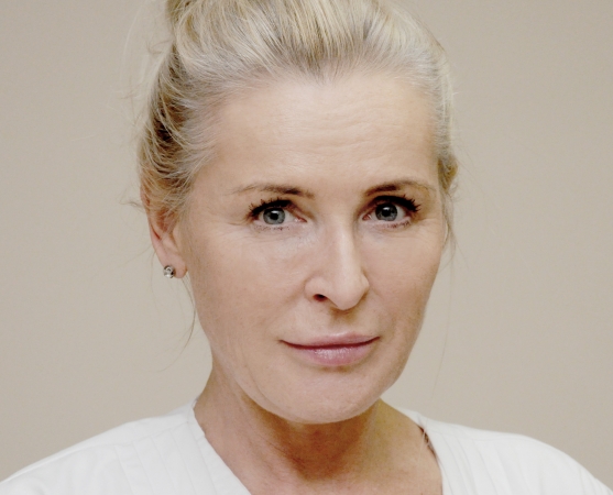 Dr hab. Dorota Wyględowska-Promieńska z tytułem naukowym profesora nauk medycznych i nauk o zdrowiu.